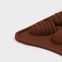 Форма для конфет и шоколада Доляна &laquo;Пасхальные яйца&raquo;, силикон, 22&times;10,5 см, 15 ячеек (3,2&times;2,5 см), цвет коричневый