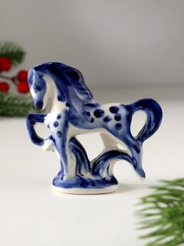 Сувенир Конь на подставке, 8х8 см, гжель