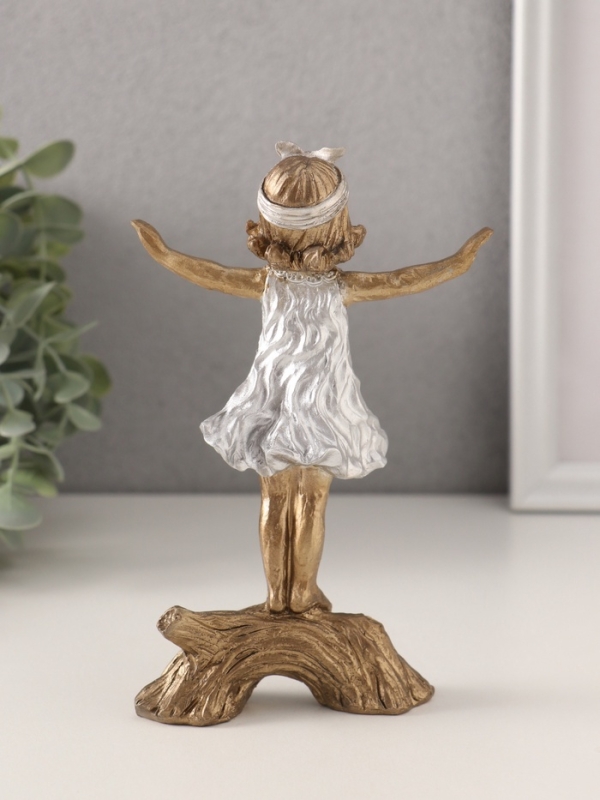 Сувенир полистоун "Малышка - счастливое детство" бронза с серебром 9,5х4,5х16 см