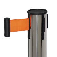 Стойка ограждения серебряная, с вытяжной лентой-470 см оранжевая, высота-90см, d-11см, напольный d-35см