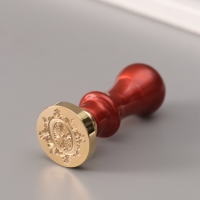 Печать для сургуча с пластиковой ручкой "Буква O на вензеле" 2,5х2,5х6,3 см