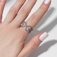 Кольцо &laquo;Бесконечность&raquo; сердца, цвет серебро, безразмерное