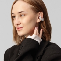 Серьги &laquo;Каффы&raquo; бублик, малые стразы, белые в серебре