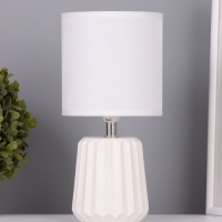 Лампа настольная "Кон" 1х40Вт Е14 белый 13х13х25см