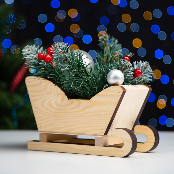 Новый год. Кашпо деревянное 20&times;12&times;13 см "Санки", натуральный Дарим Красиво