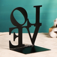 Держатель-подставка для книг "Любовь" черный, 1шт Держатель-подставка для книг "Любовь" черный, 1шт