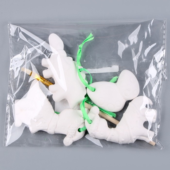 Новый год! Набор елочных украшений под раскраску 4 шт «Динозавры» с подвесом, кисть Новый год! Набор елочных украшений под раскраску 4 шт «Динозавры» с подвесом, кисть