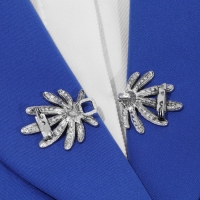 Зажим для кардигана &laquo;Цветы&raquo; ромашки, цвет зелёный в чернёном серебре