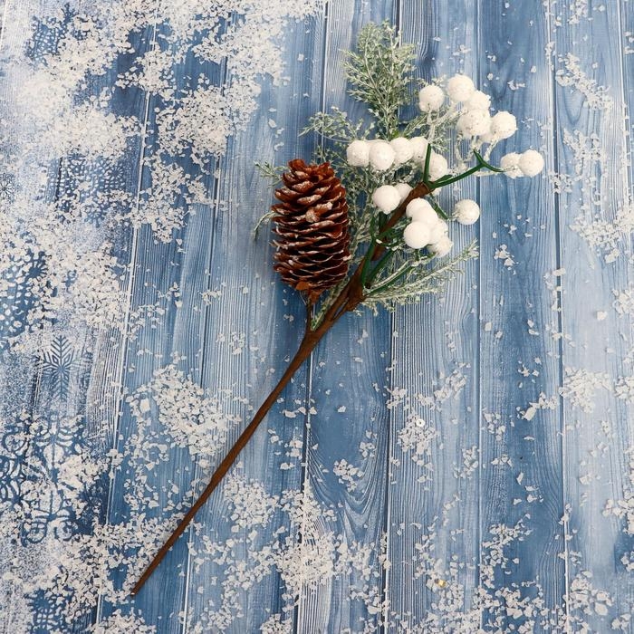 Декор Декор "Зимнее чудо" белые ягоды шишка 24 см