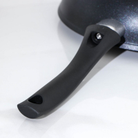 Сковорода &laquo;Традиция&raquo;, d=26 см, пластиковая ручка, антипригарное покрытие, цвет чёрный