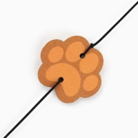 Дразнилка с деревянной подвеской «Лапка», 4 см Дразнилка с деревянной подвеской «Лапка», 4 см