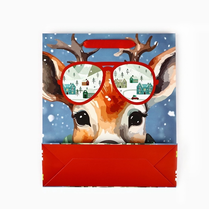 Пакет подарочный новогодний ламинированный &laquo;Оленёнок&raquo;, конгрев, M 30 х 26 х 9 см, Новый год