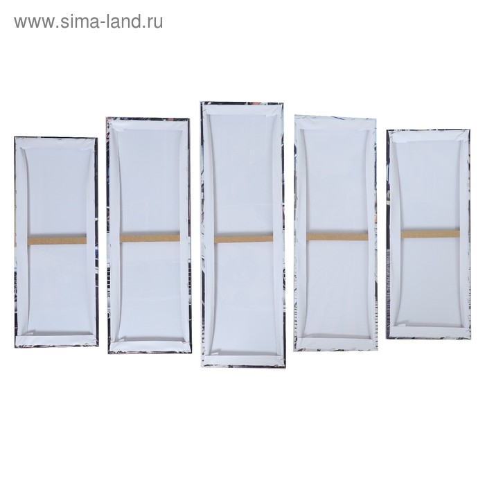 Картина модульная на подрамнике "Белый автомобиль" (2-25х63; 2-25х70; 1-25х80) 125х80см