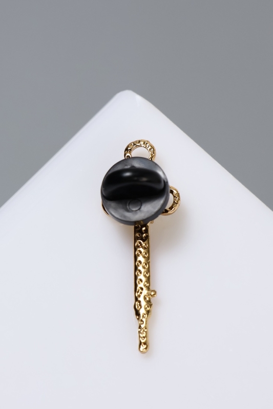 Значок &laquo;Шприц&raquo; карпульный мини, цвет красный в золоте