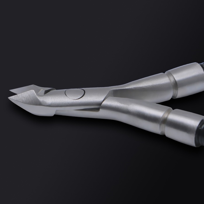 Кусачки маникюрные для кутикулы &laquo;Premium&raquo;, скрытая пружина, 11 см, длина лезвия - 6 мм, цвет серебристый/чёрный