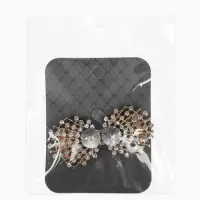 Зажим для кардигана "Ажур", веер, цвет белый в золоте