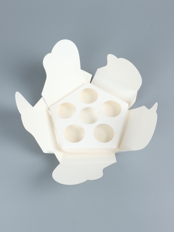 Кородка под 6 капкейков, 18 х 18 х 5 см, белая