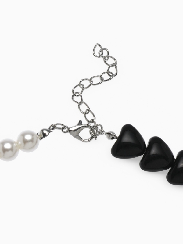 Бусы с жемчугом &laquo;Сердце&raquo; бусины, чёрно-белый в серебре