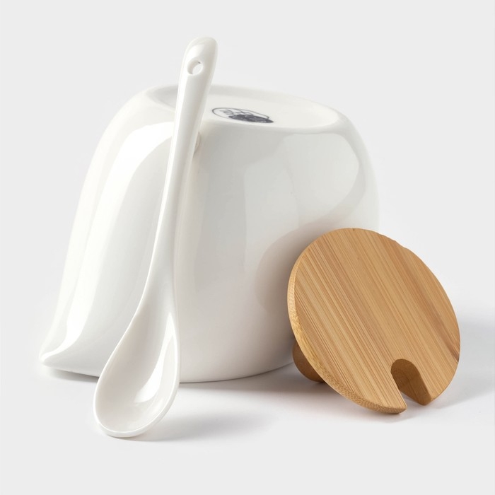 Набор фарфоровый для специй на бамбуковой подставке BellaTenero &laquo;Капельки&raquo;, 3 предмета: солонка 60 мл, перечница 60 мл, сахарница с ложкой 330 мл, цвет белый