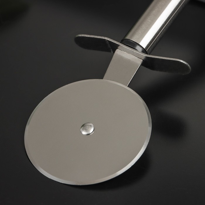 Нож для пиццы и теста Доляна Fargo, 20&times;6,5 см, нержавеющая сталь, цвет чёрный