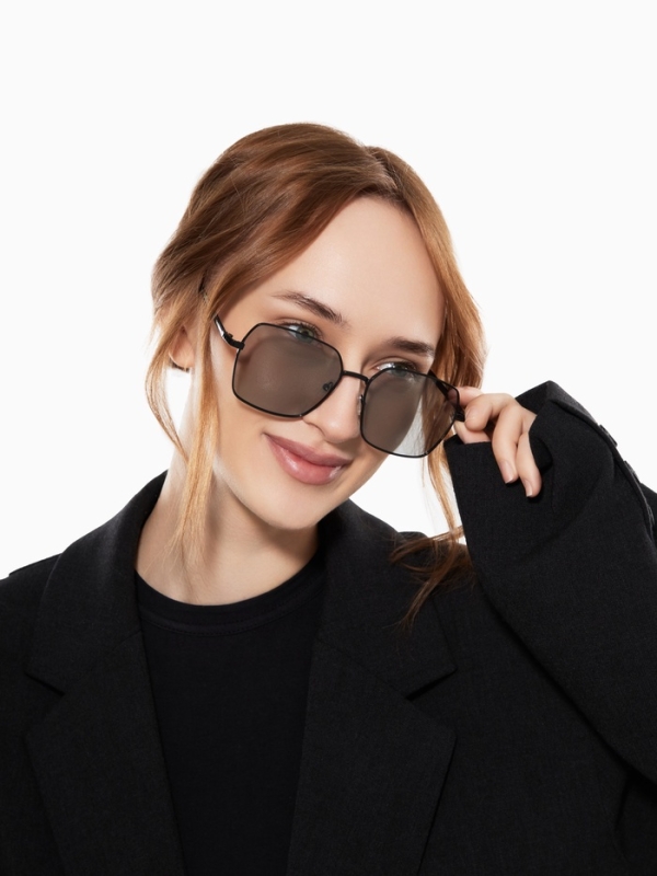 Очки солнцезащитные фотохромные, uv 400, дужка 13.5 см, ширина 12.7 см, линза 5 х 5.5 см Очки солнцезащитные фотохромные, uv 400, дужка 13.5 см, ширина 12.7 см, линза 5 х 5.5 см