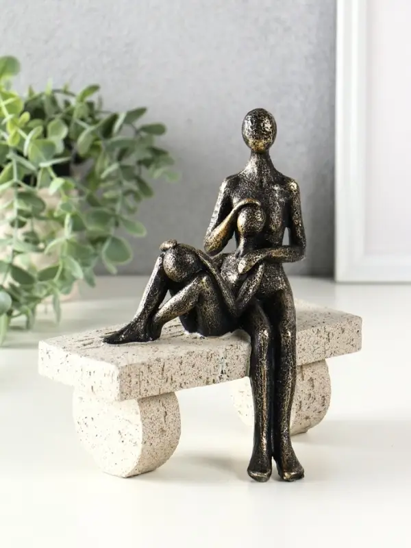 Сувенир полистоун "Абстракция. Мама и ребенок на скамейке" бронза с бежевым 17,5х10,5х19 см   109027