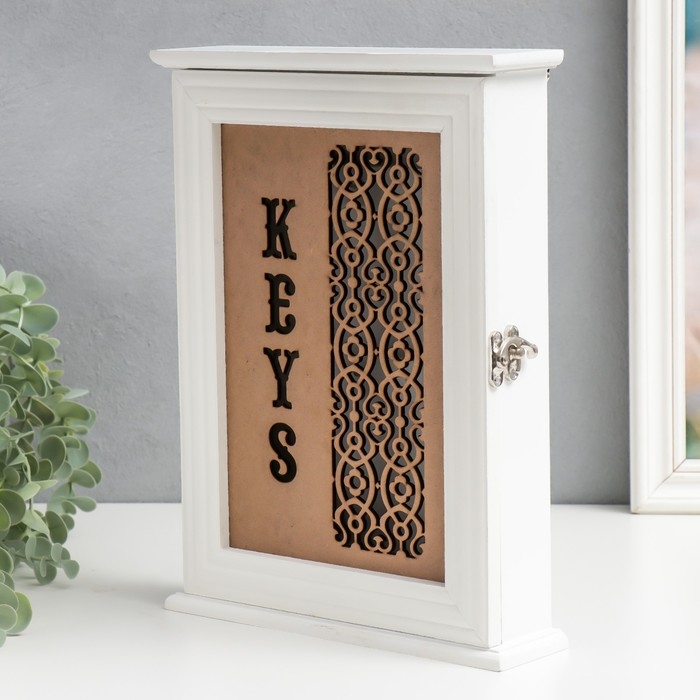 Ключница дерево "Резные узоры" 6х22х29,5 см