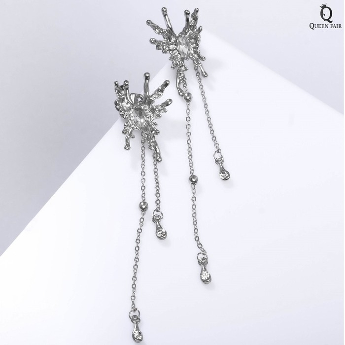 Серьги висячие со стразами «Жар-птица» капли и бусины на цепочке, цвет белый в серебре, 11 см Серьги висячие со стразами «Жар-птица» капли и бусины на цепочке, цвет белый в серебре, 11 см