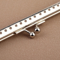 Фермуар пришивной &laquo;Прямоугольник&raquo;, с креплениями, 20 &times; 6 см, цвет серебряный