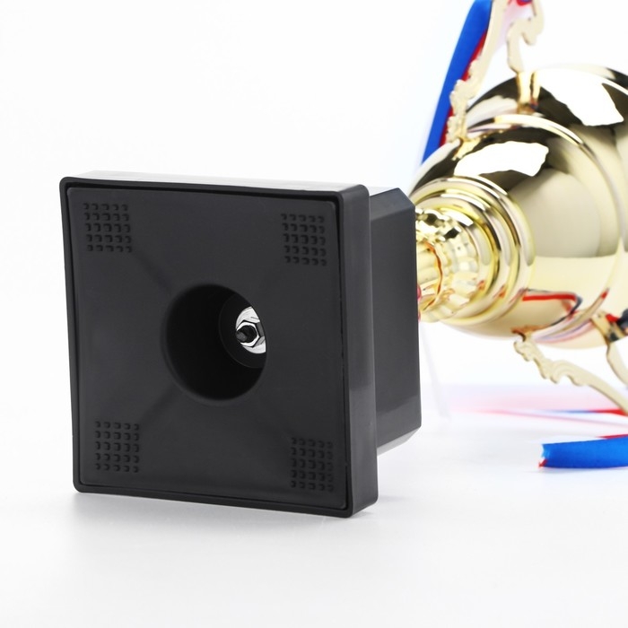 Кубок 185С, наградная фигура, золото, триколор, подставка пластик, 23,9 &times; 14,7&times; 7,3 см.