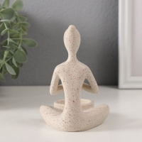 Подсвечник полистоун на 1 свечу "Девушка. Приветствие" белый в крапинку 8,5х8,8х11,7 см