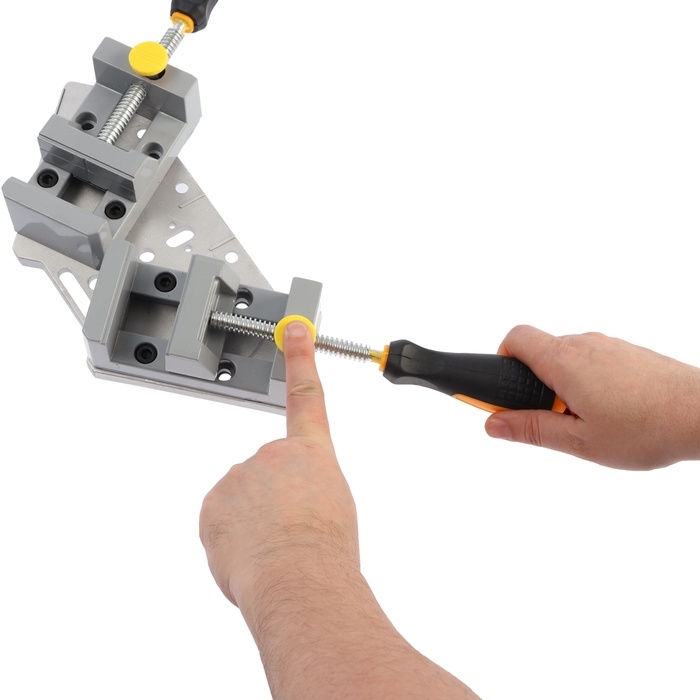 Струбцина угловая усиленная ТУНДРА, металлическая, два зажима 90 и 180&deg;, 2К рукоятка, 70 мм   107021