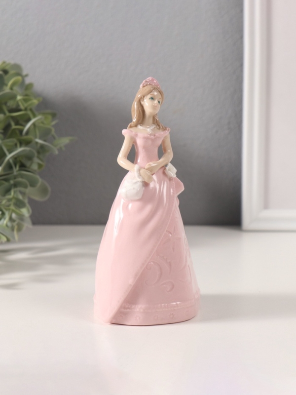 Сувенир керамика "Леди в розовом платье с сумочкой" 6,6х7,5х14,8 см