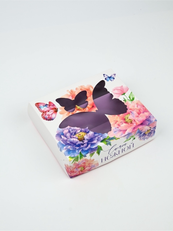 Кондитерская упаковка для макарун с окном, «Самой нежной», 16,5 х 19 х 5,5 см Кондитерская упаковка для макарун с окном, «Самой нежной», 16,5 х 19 х 5,5 см