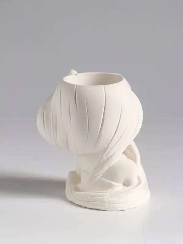 Ваза гипс настольная "Девушка с длинными волосами" 6х8х9см