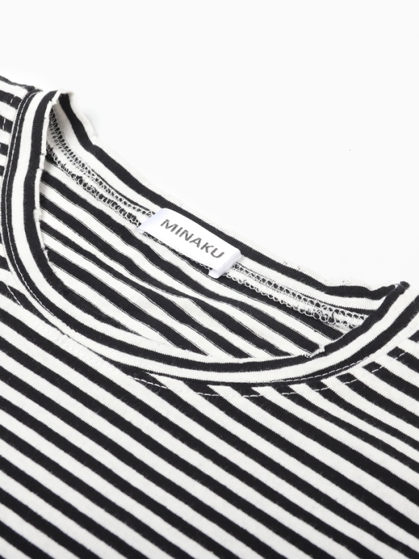 Лонгслив женский MINAKU: One Most Brand, тонкая полоска, ONESIZE