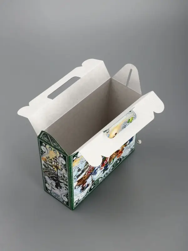 Подарочная коробка новогодняя &laquo;Чудо тройка&raquo; Чемоданчик малый, 17.3&times;6.5&times;15 см