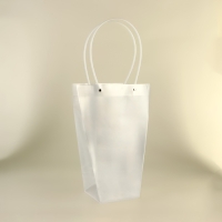 Сумка для цветов прозрачная, влагостойкая, 35х26х13 см Сумка для цветов прозрачная, влагостойкая, 35х26х13 см