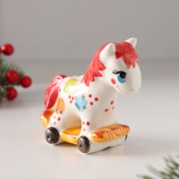 Качалка фарфоровая "Лошадка на колесах", в. 8 см Качалка фарфоровая "Лошадка на колесах", в. 8 см