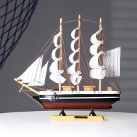 Корабль сувенирный средний &laquo;Пилад&raquo;, борта тёмные, 33х31х5 см