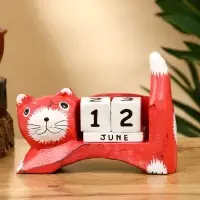 Календарь настольный "Кошка" дерево 13х4х10 см, цв. красный