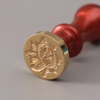 Печать для сургуча с пластиковой ручкой "Буква Q на вензеле" 2,5х2,5х6,3 см