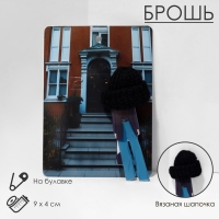 Брошь &laquo;Девочка&raquo; в жакете, цветная в серебре