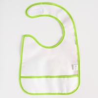 Нагрудник для кормления &laquo;Candy Bar&raquo; непромокаемый на липучке, с карманом