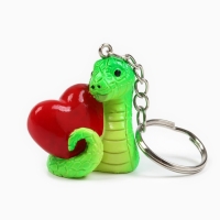 Новогодний брелок для ключей, объемный &laquo;Новый год: Змея с сердцем&raquo; 3,5 х 8,2 см