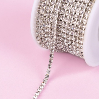 Цепь со стразами, металл, стекло, 2,5 мм, 9 &plusmn; 1 м, цвет серебряный