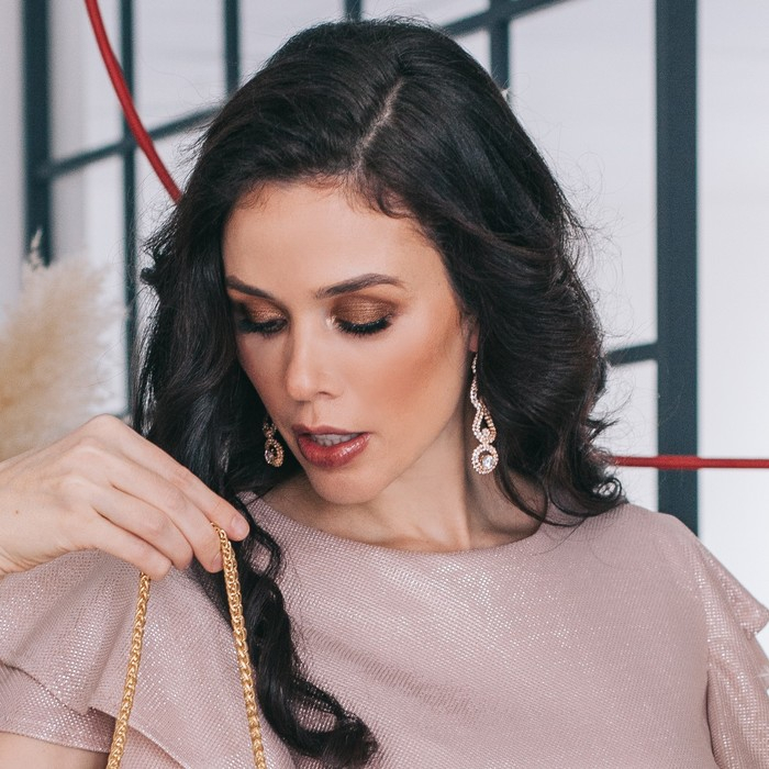 Серьги висячие со стразами &laquo;Грация&raquo; капли трио, цвет белый в золоте, 9 см