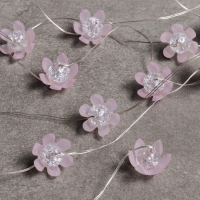 Гирлянда &laquo;Нить&raquo; 2 м роса с насадками &laquo;Цветы&raquo;, IP20, нить серебристая, 20 LED, 4.6 В, батарейки AG13x3 (в комплекте), 3 режима, свечение тёплое белое