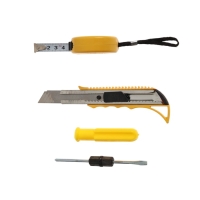 Набор инструментов в блистере ЛОМ, рулетка, отвертка 2 в 1, нож, 3 шт. Набор инструментов в блистере ЛОМ, рулетка, отвертка 2 в 1, нож, 3 шт.