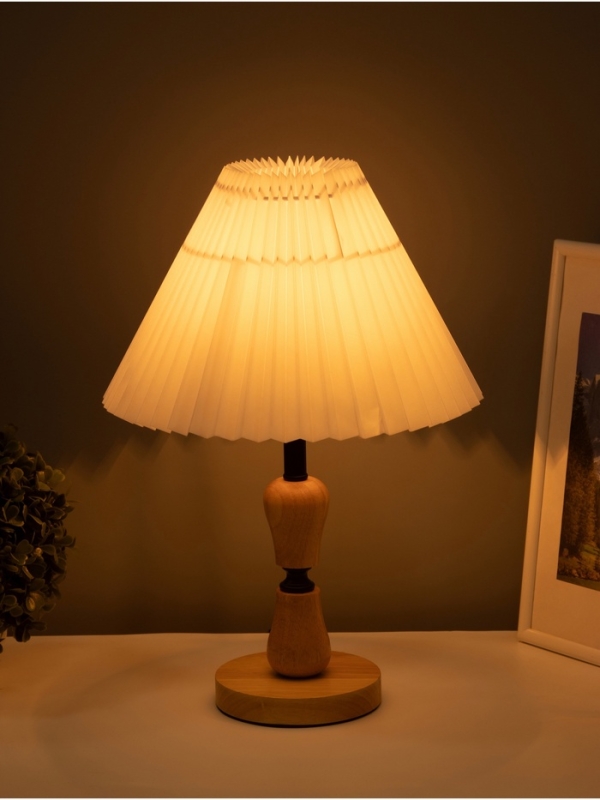 Лампа настольная BayerLux ЭКО "Камила" 1х40Вт Е27 черный/светло-кор. 27х27х40см